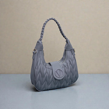 Women trendy handbag